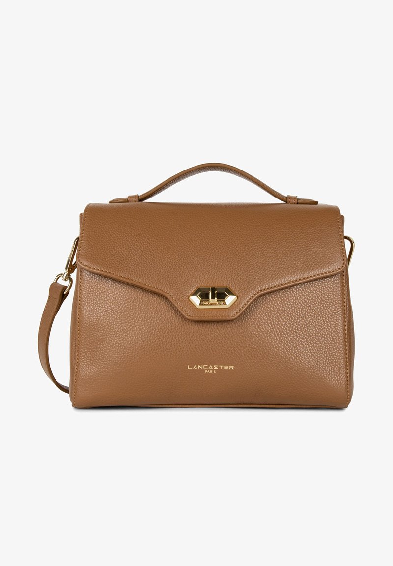 Borsa a tracolla in pelle marrone con finitura testurizzata, hardware dorato, chiusura a patta e tracolla rimovibile. Logo impresso sul davanti.