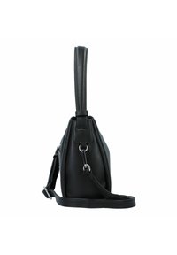 Bolso de mano de cuero negro con una forma estructurada, que cuenta con un asa superior y una correa para el hombro. El hardware plateado sujeta la correa. Presenta acentos texturizados.