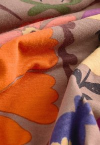 Thumbnail Image 4