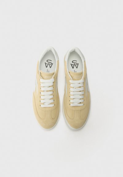 Stuart Weitzman RUNAROUND  - Sneakers - cream/white