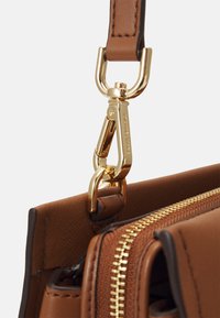 MICHAEL Michael Kors MARILYN  brązowy
