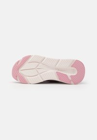 Skechers Performance Chaussures de running sur route - purple