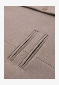 Επιλέχθηκε, beige