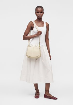 Gianni Chiarini, HELENA ROUND - Sac à main - off-white