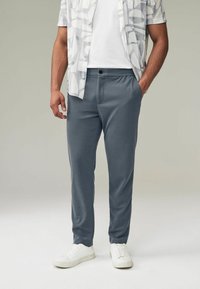 Next MOTIONFLEX  REGULAR FIT - Housut - mid blue