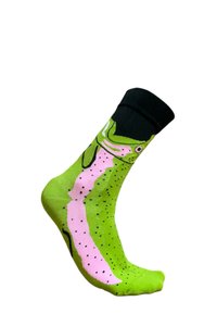 Zielona skarpetka z różowo-czarnym wzorem ryby w kropki i czarnym mankietem.