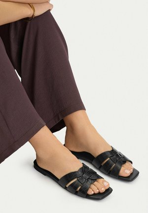 Gino Rossi, GINO ROSSI WOMEN'S BLACK FLIP-FLOPS - Mules - black