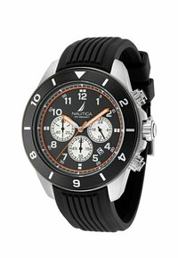 Orologio in gomma nera con cassa in acciaio inossidabile, numeri bianchi e arancioni audaci, sotto-quadranti per cronografo e visualizzazione della data. Impermeabile fino a 100m.