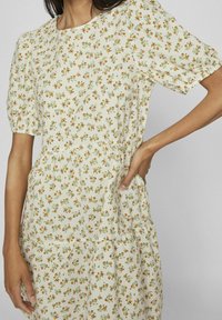 VILA MIDI KURZÄRMELIGES - Freizeitkleid - egret