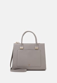Szara torebka o strukturalnym kształcie wykonana z fakturowanego materiału; posiada górne uchwyty, odpinany pasek, złote akcenty oraz przednią kieszeń.