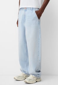 Unselected, light blue