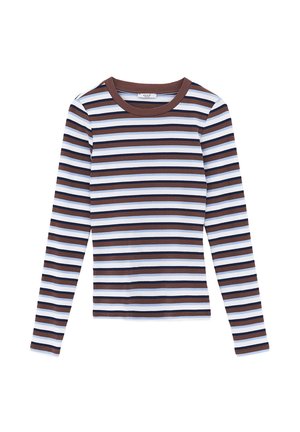 Chemise à manches longues côtelée avec des rayures horizontales en marron, bleu marine, bleu clair et blanc, avec un col rond marron.