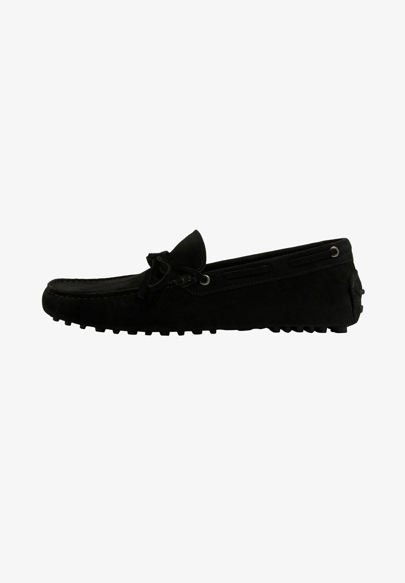 Sort ruskindsloafer med rund tå, snøre detaljer og gummisål med små skridsikre nubs. Casual slip-on design, letvægts konstruktion.