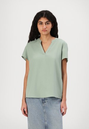 ONLY ONLELITE LIFE V NECK - Blouse - light green