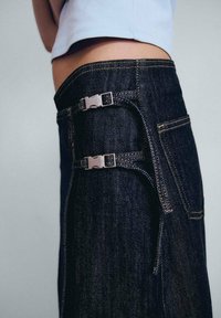 Mango PINA - Falda cruzada - royal blue