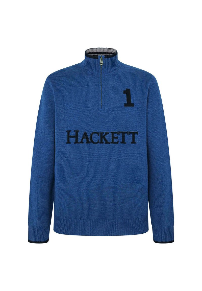 Pull en tricot bleu avec un col montant, fermeture zippée à mi-hauteur, comportant un numéro "1" noir et le logo "HACKETT" sur le devant. Manches et ourlet côtelés.