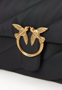 Thumbnail Image 7