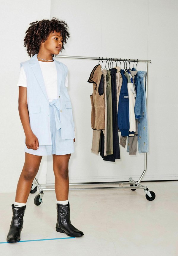 REGULAR FIT - Shorts