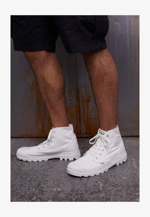 MONO CHROME UNISEX - Μποτάκια με κορδόνια - star white