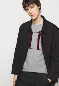 Les Deux ENCORE T-SHIRT - T-shirt estampada - grey