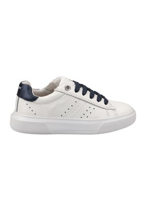 Weiße Ledersneaker mitMarineblauen Akzenten, runder Zehenform, Textilauskleidung, schwarzen Schnürsenkeln und durchbrochener Gestaltung an den Seiten. Gummisohle.