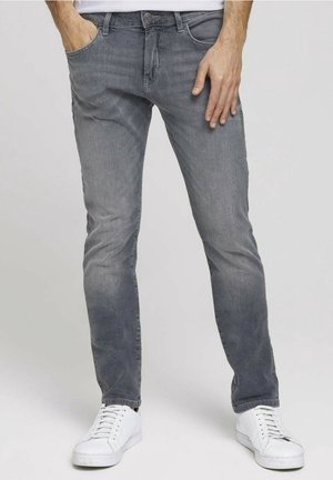 Jeansy Slim Fit