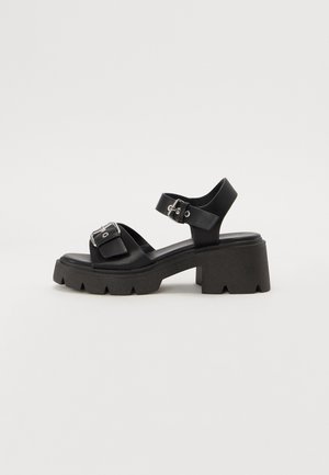Platform sandals - black