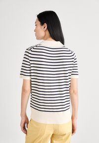 GANT FINE RUGGER - Print T-shirt - cream