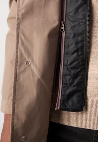 Lindbergh COAT DETACHABLE COLLAR - Cappotto invernale - dark sand