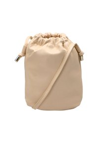 Beige læder rygsæk med snøre, blød tekstur, rund form og en slank crossover-strop. Har et minimalistisk design og en subtil glans.