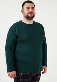 Buratti PLUS SIZE SET - Pidžaamakomplekt - green