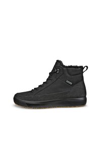 Botas altas negras hechas de material sintético texturizado, con suela de goma, cordones y un suave cuello forrado de piel.