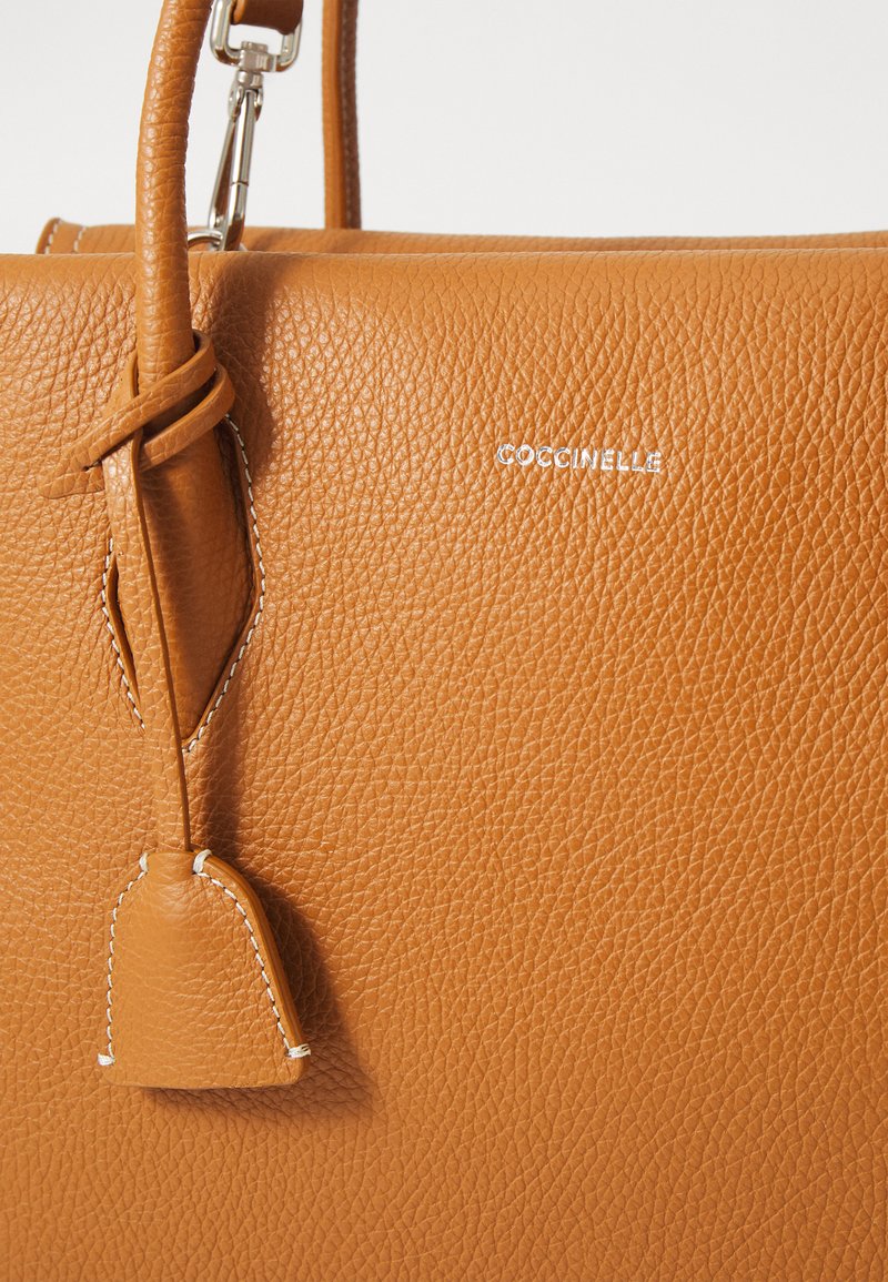 Sac à Main COCCINELLE Authentique En Cuir - Couleur Beige - Vintage - Occasion Très Bon État