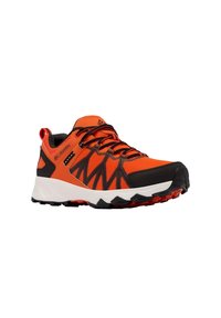 Orangene Sport-Schuh mit schwarzen Akzenten, Mesh-Obermaterial und texturiertem Profil. Verfügt über Schnürsenkel und einen Zugtab für einfaches Anziehen.