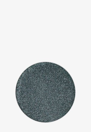 Ronde metalen pan gevuld met donkergrijze glitters, met een fijne textuur en schitterende deeltjes.