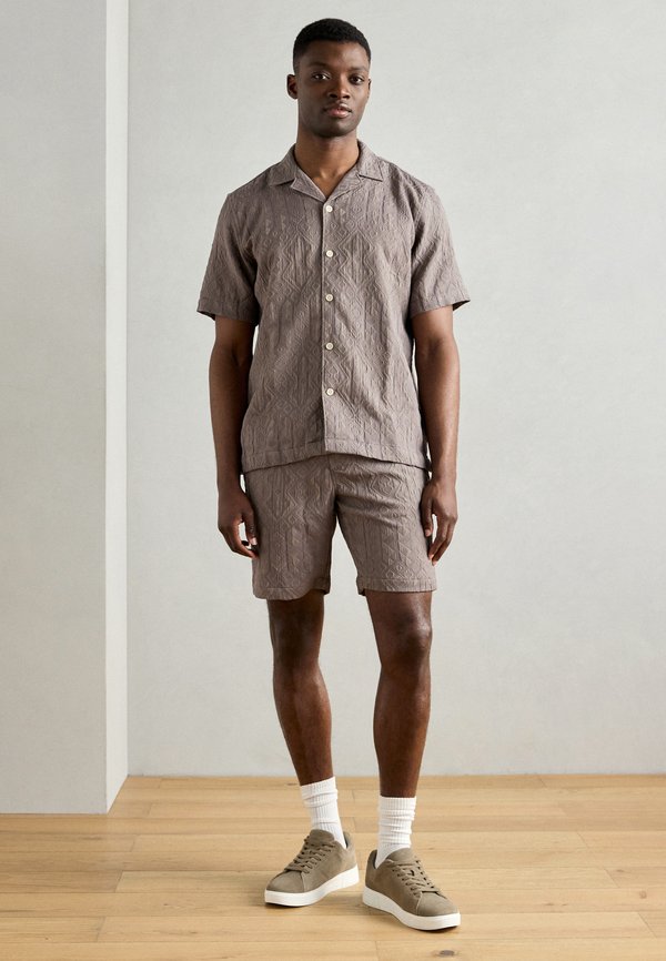 TEXTURED SET - Shorts - dark khaki