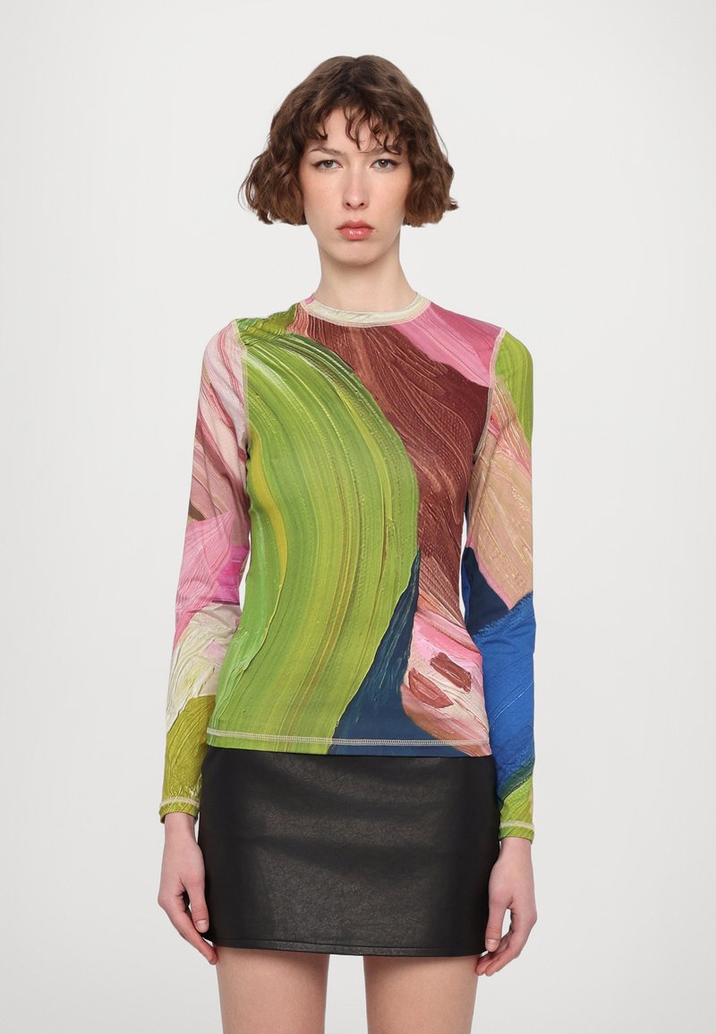 Stine Goya - LONG SLEEVE - Long sleeved top - hands, Enlarge