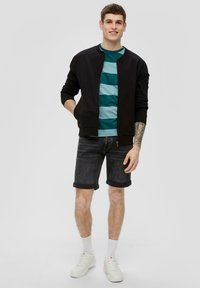 QS - T-shirt z nadrukiem