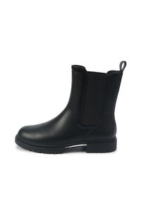 Černá kožená kotníková bota s elastickou boční částí, poutkem na zadní straně a mohutnou gumovou podrážkou s malým kovovým detailem.