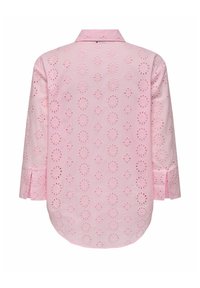 Camicia rosa con maniche lunghe, design con colletto, caratterizzata da un motivo floreale intagliato su tutta la superficie e orlo curvo nella parte inferiore.