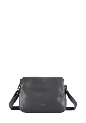 Grau Leder Schultertasche mit glatter Textur, Reißverschluss und verstellbarem Riemen. Verfügt über dezente Markenkennzeichnung auf der Vorderseite.