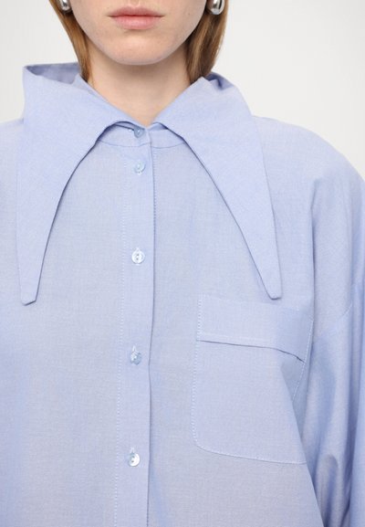 AVAVAV Vestido camiseiro - blue