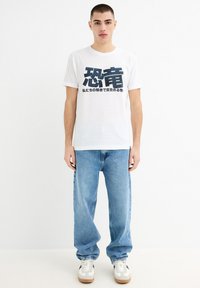 INSIDE DRAGÓN - Camiseta estampada - blanco