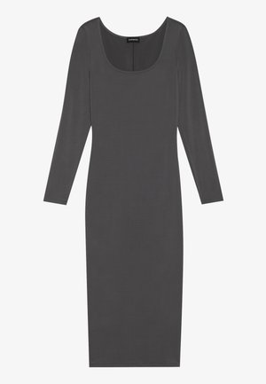 Abito grigio aderente con maniche lunghe e scollatura quadrata, realizzato in tessuto morbido e elasticizzato. Design fino al ginocchio senza motivi visibili.