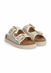 Geweven sandalen in beige en wit met twee verstelbare gespen, een gestructureerde kurken voetbed en een verhoogde, lichtgekleurde zool.