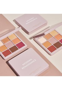 Miniatuurafbeelding 4