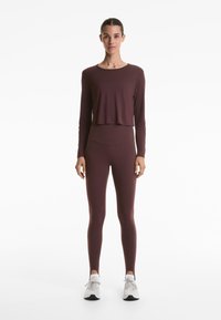 OYSHO CROSSOVER CROP - Longsleeve - brown