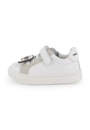 - Sneakersy niskie