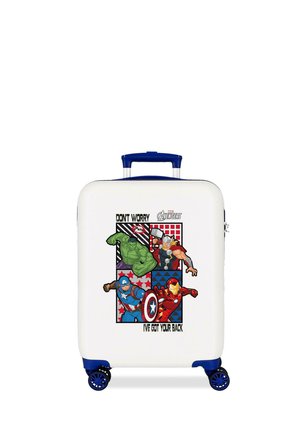 Maleta blanca con asa y ruedas azules, con los personajes de los Vengadores Hulk, Thor, Capitán América e Iron Man, con el texto "No te preocupes, yo te cubro".