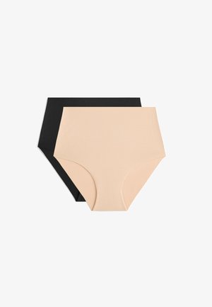 Deux paires de sous-vêtements féminins sans coutures taille haute, un beige et un noir, posées à plat sur un fond blanc.